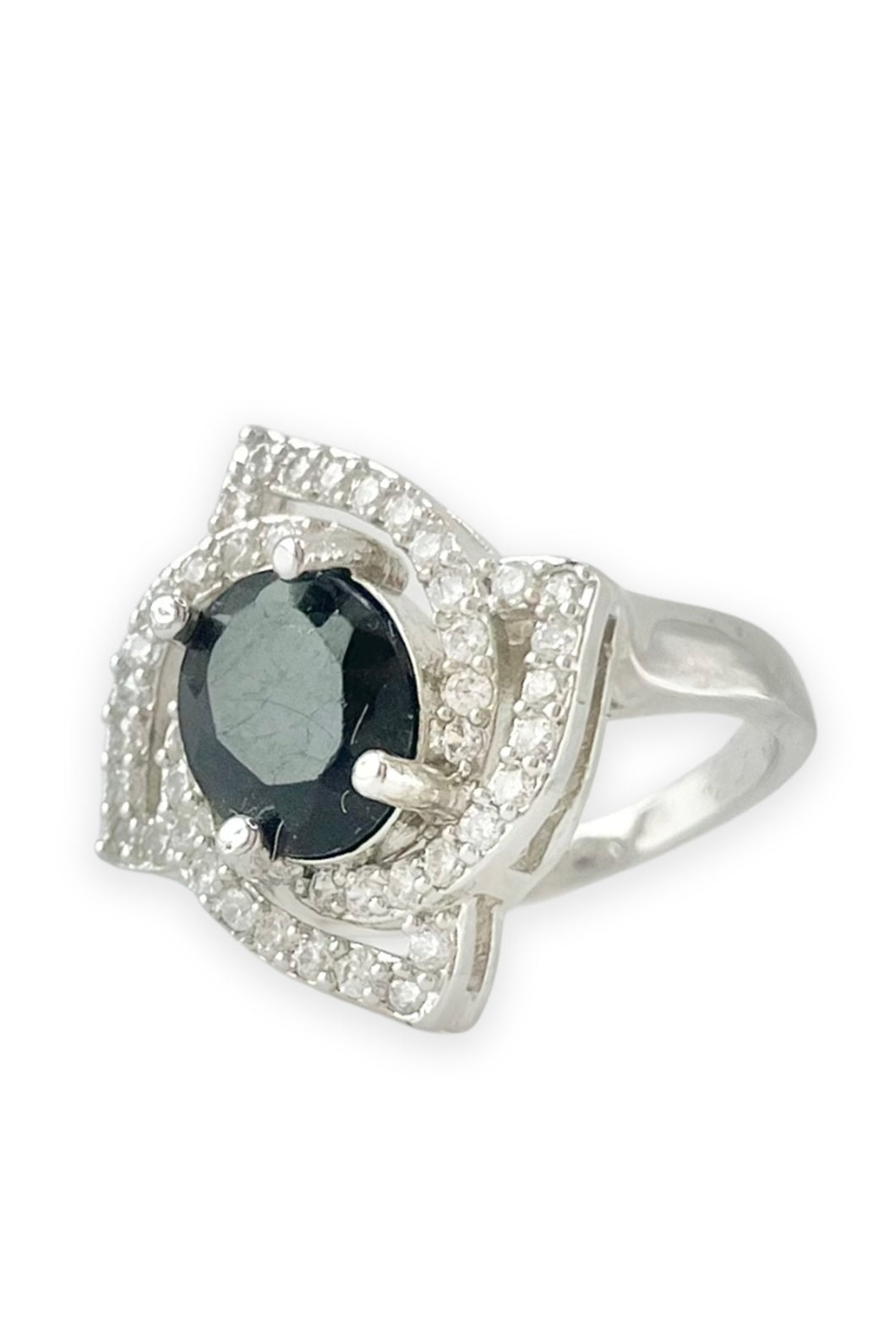 Hannelore Engagement Ring with Swarovski