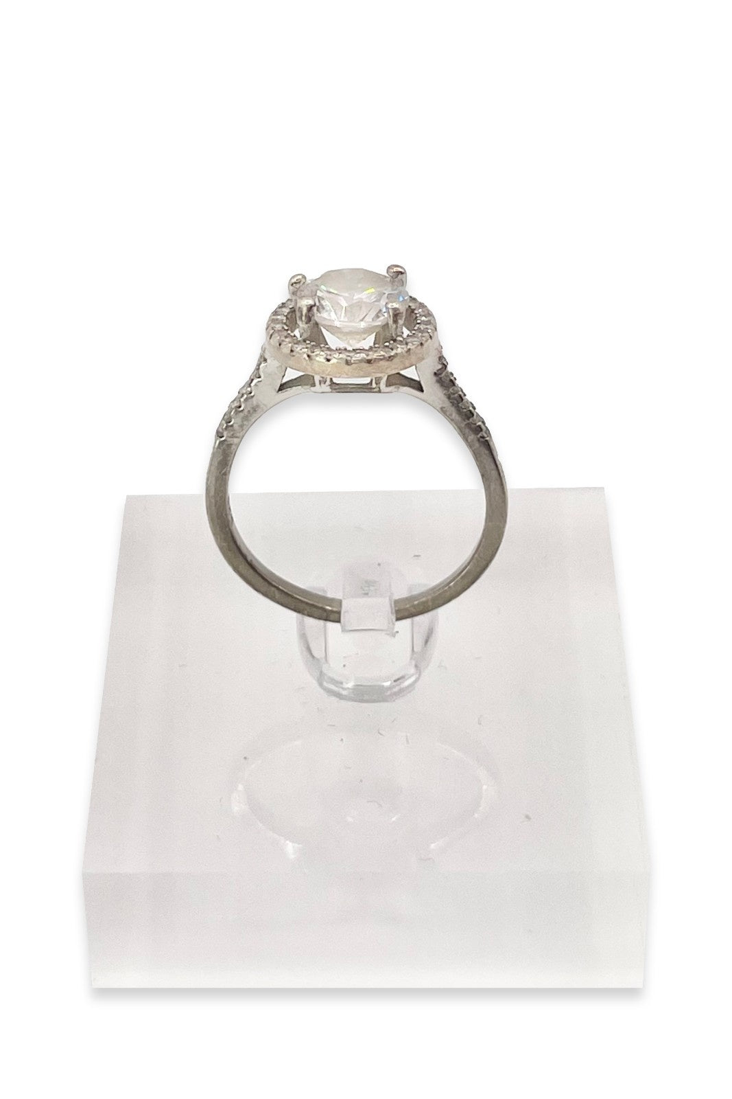 Zenyara Engagement Ring with Swarovski