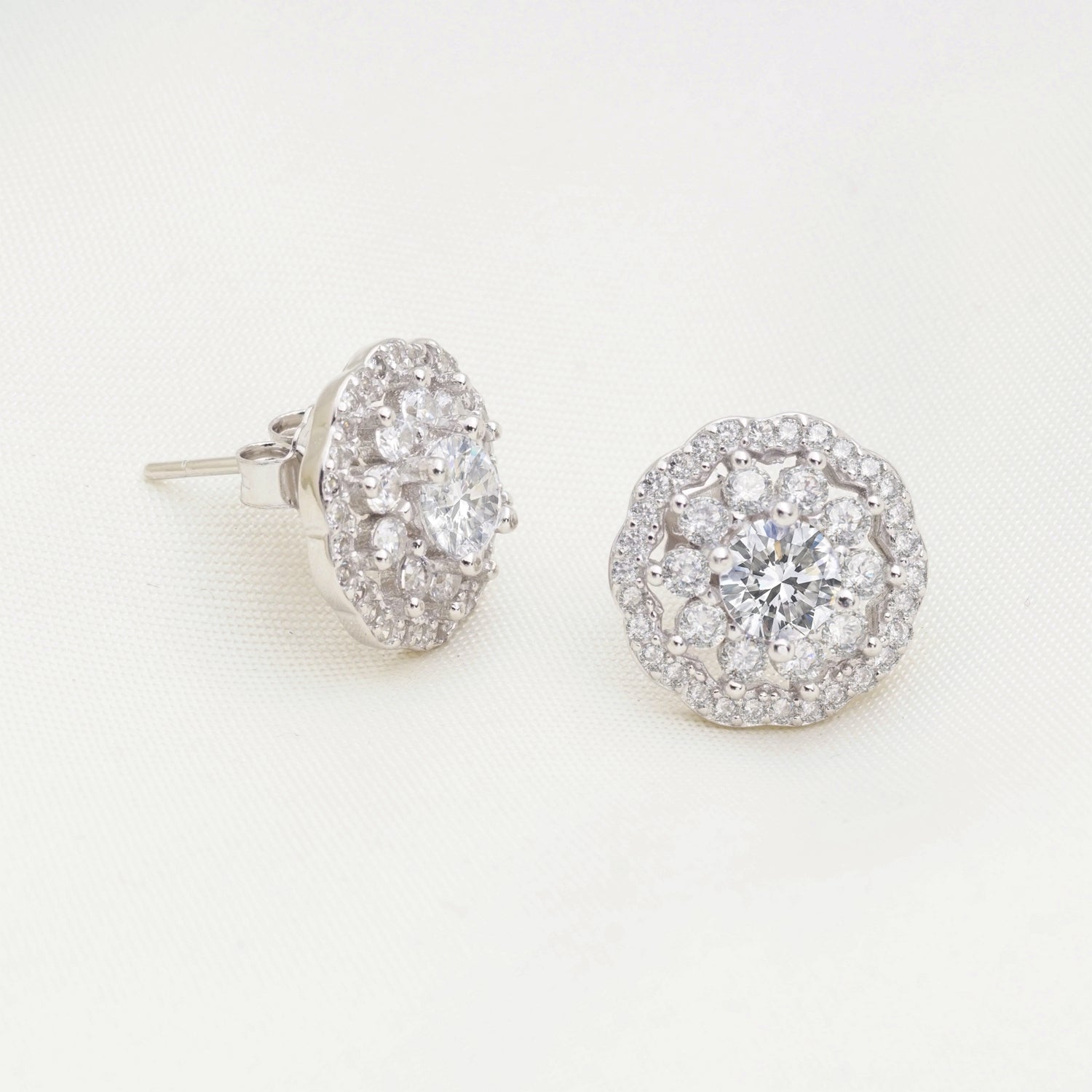 Isadora Earrings With Swarovski