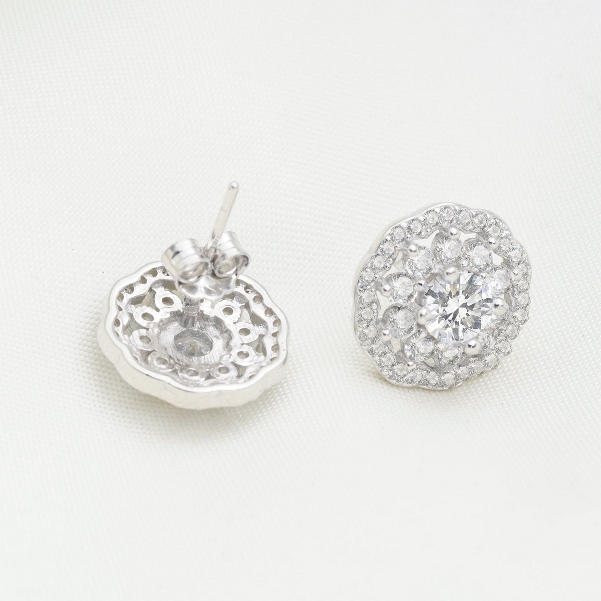 Isadora Earrings With Swarovski