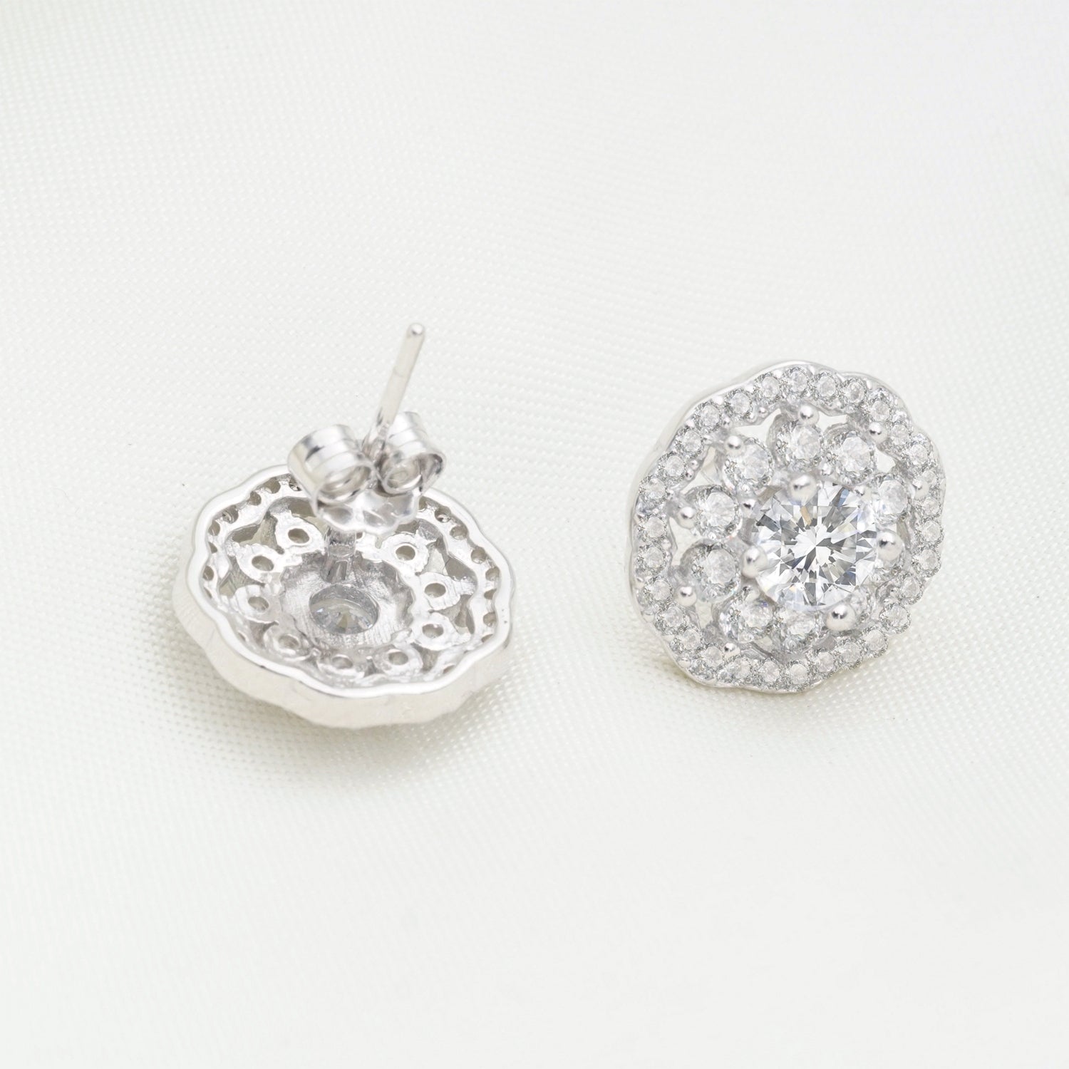 Isadora Earrings With Swarovski