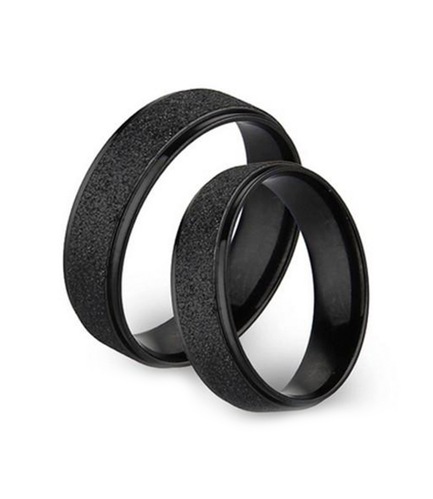 Karatcart Black Titanium Couple Band Ring for Men and Women : Amazon.in:  Fashion