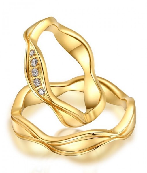 Alexis Gold Plated Titanium Wedding Ring with Swarovski Crystals (Unisex)