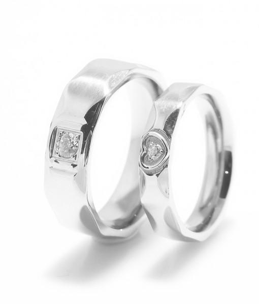 Madison Titanium Wedding Ring with Swarovski Crystals (Men)